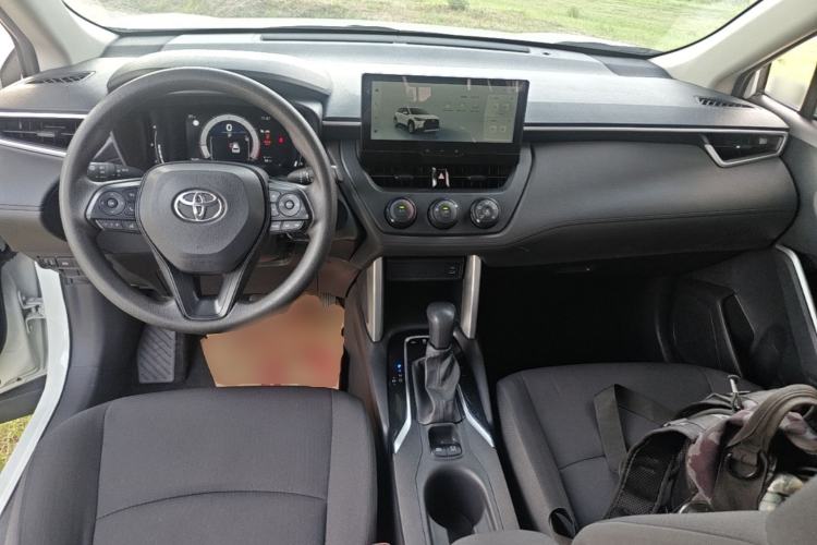 Used Toyota Corolla Cross 2023 2.0L Pioneer Edition Center Console