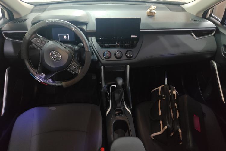 Used Toyota Corolla Cross 2023 2.0L Pioneer Edition Center Console
