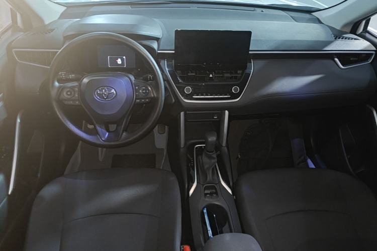 Used Toyota Corolla Cross 2023 2.0L Elite Edition Center Console