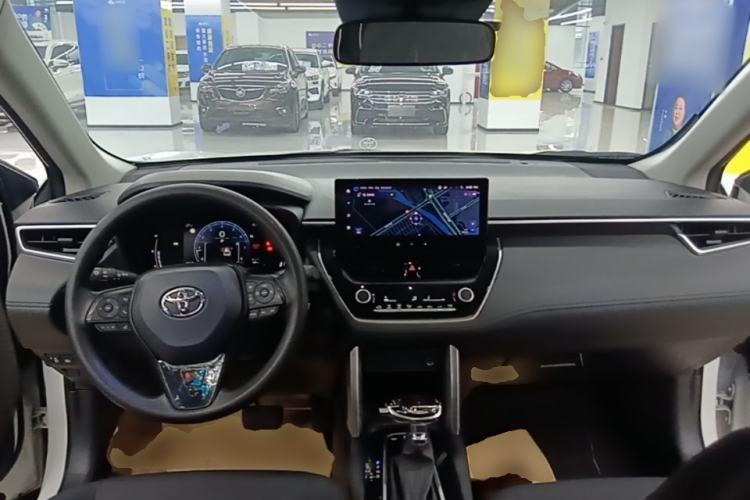Used Toyota Corolla Cross 2023 2.0L Elite Edition Center Console