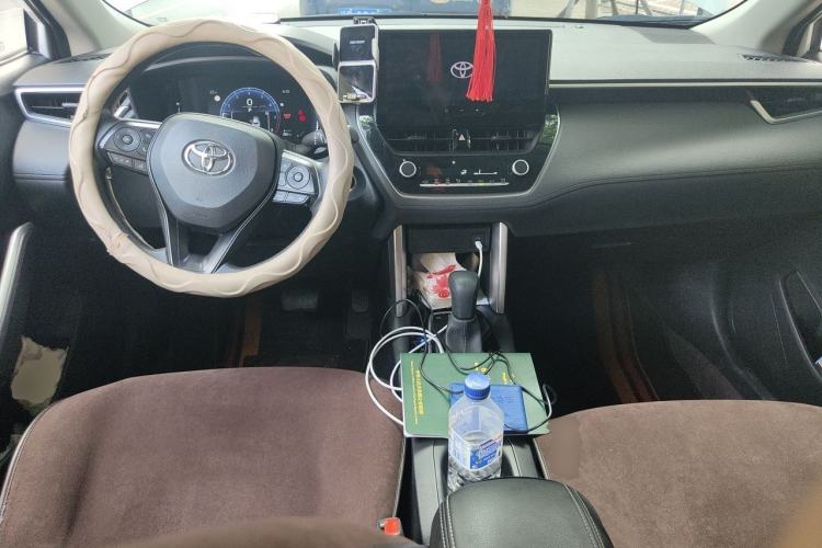 Used Toyota Corolla Cross 2023 2.0L Elite Edition Center Console
