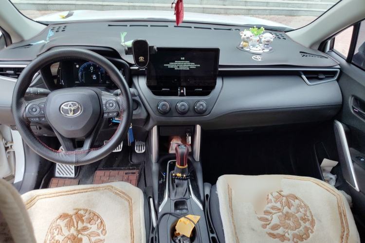 Used Toyota Corolla Cross 2023 2.0L Pioneer Edition Center Console