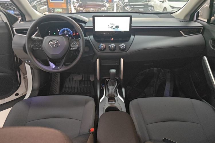 Used Toyota Corolla Cross 2023 2.0L Pioneer Edition Center Console