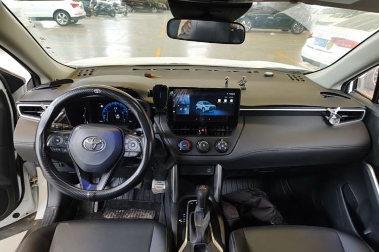 Used Toyota Corolla Cross 2023 2.0L Pioneer Edition Center Console