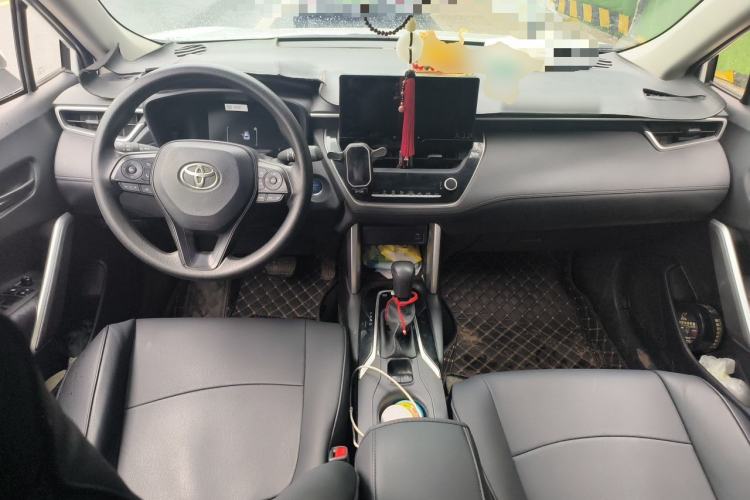 Used Toyota Corolla Cross 2023 Dual-Motor 2.0L Elite Edition Center Console