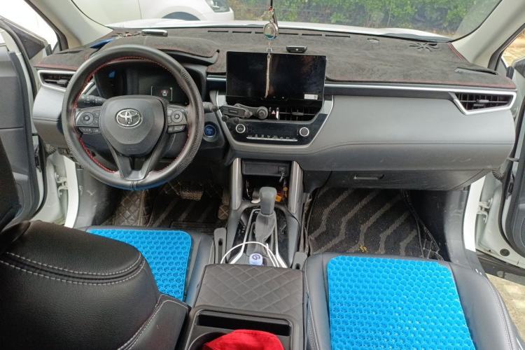 Used Toyota Corolla Cross 2023 Dual-Motor 2.0L Pioneer Edition Center Console