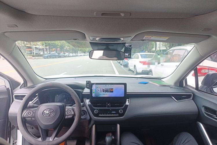 Used Toyota Corolla Cross 2023 2.0L Elite Edition Center Console