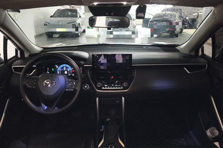 Used Toyota Corolla Cross 2023 2.0L Elite Edition Center Console