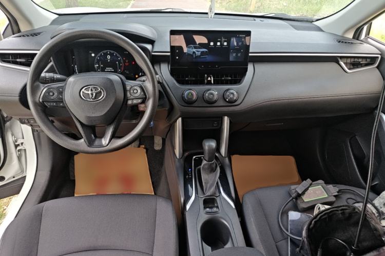 Used Toyota Corolla Cross 2023 2.0L Pioneer Edition Center Console