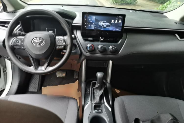 Used Toyota Corolla Cross 2023 2.0L Pioneer Edition Center Console