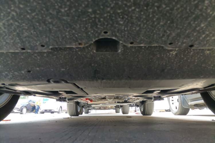Used Toyota Corolla Cross 2023 Dual-Motor 2.0L Pioneer Edition Chassis Front