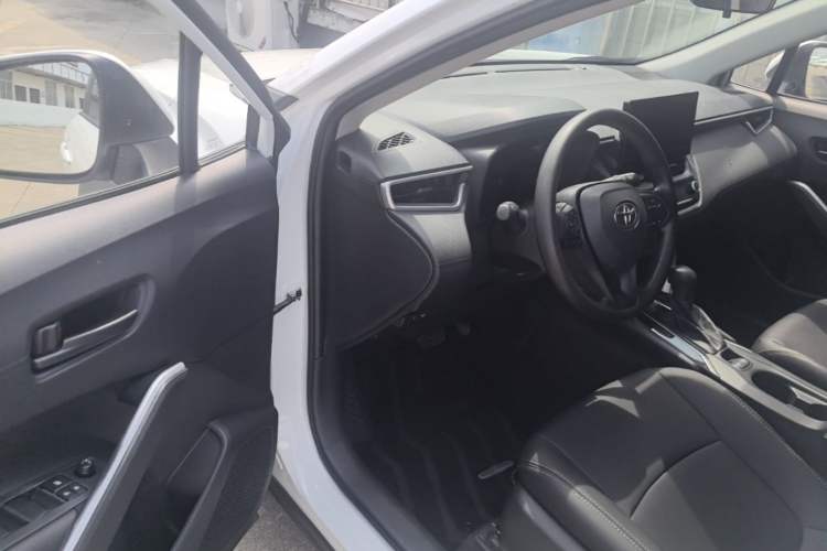 Used Toyota Corolla Cross 2023 Dual-Motor 2.0L Pioneer Edition Driver Seat