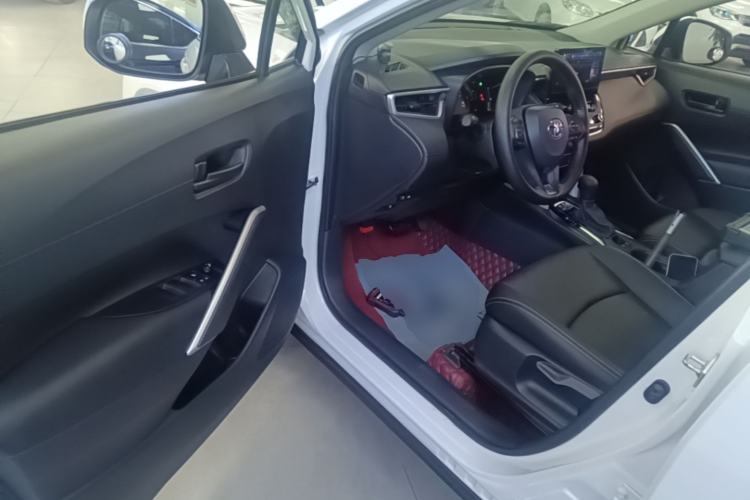 Used Toyota Corolla Cross 2023 Dual-Motor 2.0L Elite Edition Driver Seat
