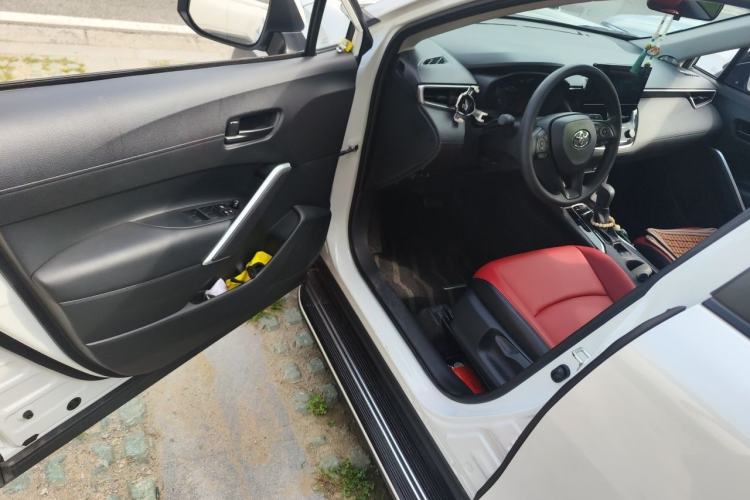 Used Toyota Corolla Cross 2023 2.0L Elite Edition Driver Seat