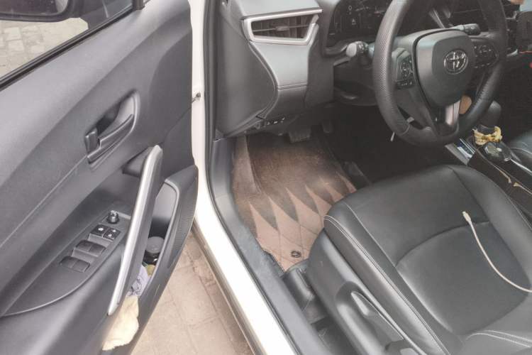 Used Toyota Corolla Cross 2023 2.0L Elite Edition Driver Seat