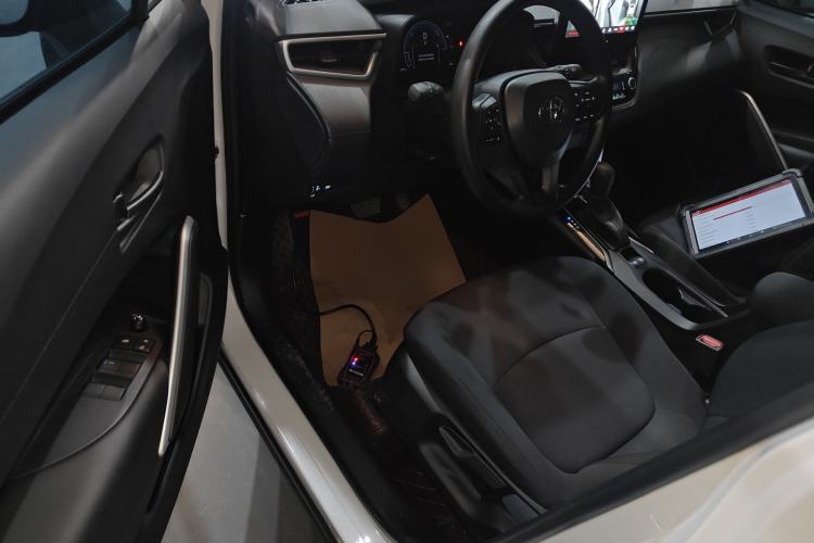 Used Toyota Corolla Cross 2023 Dual-Motor 2.0L Pioneer Edition Driver Seat