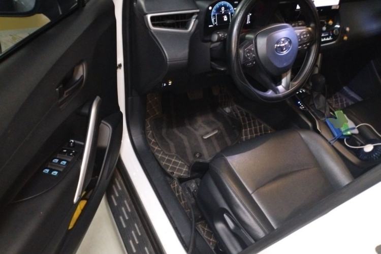 Used Toyota Corolla Cross 2023 2.0L Elite Edition Driver Seat