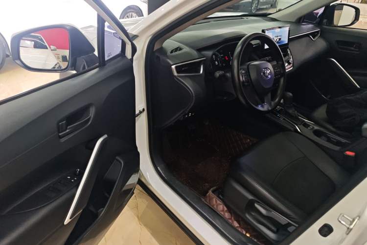 Used Toyota Corolla Cross 2023 2.0L Elite Edition Driver Seat