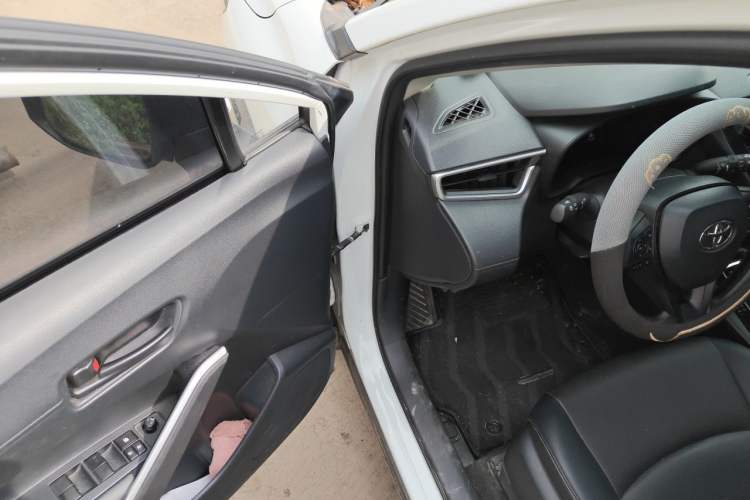 Used Toyota Corolla Cross 2023 2.0L Elite Edition Driver Seat