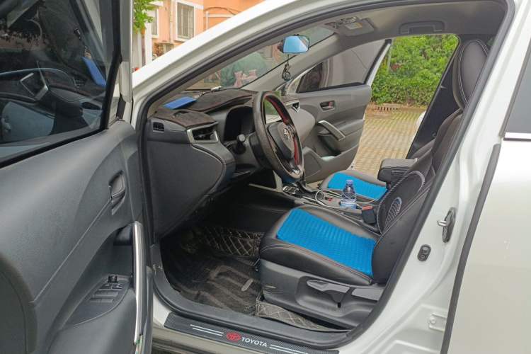 Used Toyota Corolla Cross 2023 Dual-Motor 2.0L Pioneer Edition Driver Seat