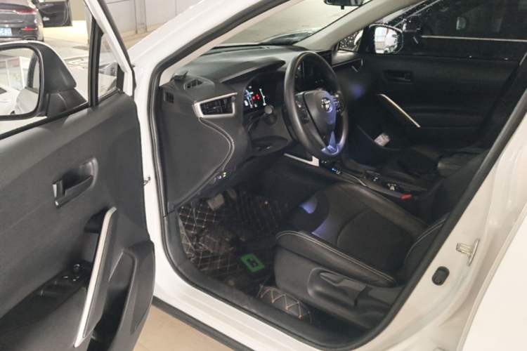 Used Toyota Corolla Cross 2023 2.0L Elite Edition Driver Seat