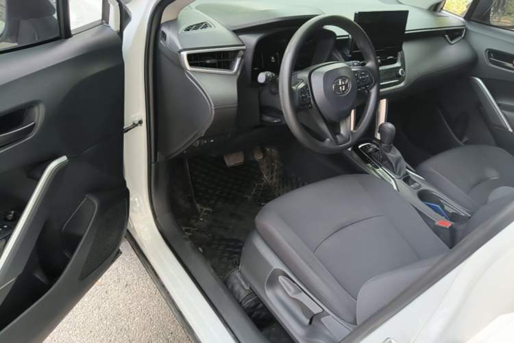 Used Toyota Corolla Cross 2023 2.0L Elite Edition Driver Seat