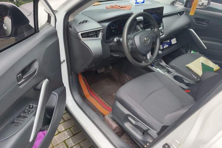 Used Toyota Corolla Cross 2023 2.0L Elite Edition Driver Seat