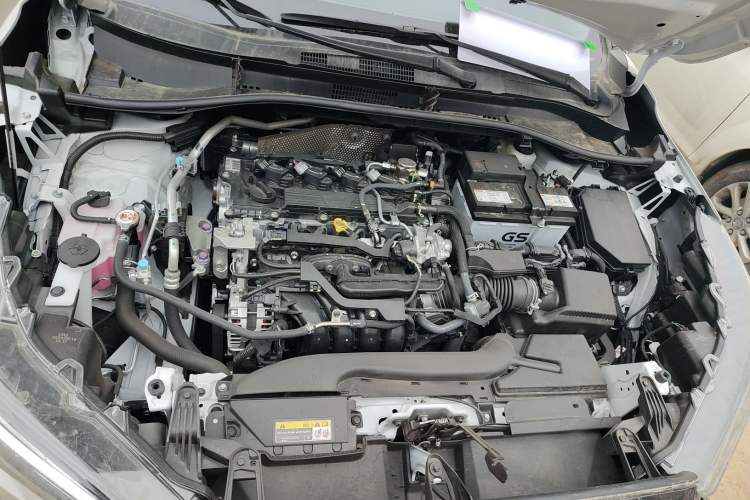 Used Toyota Corolla Cross 2023 2.0L Elite Edition Engine Bay