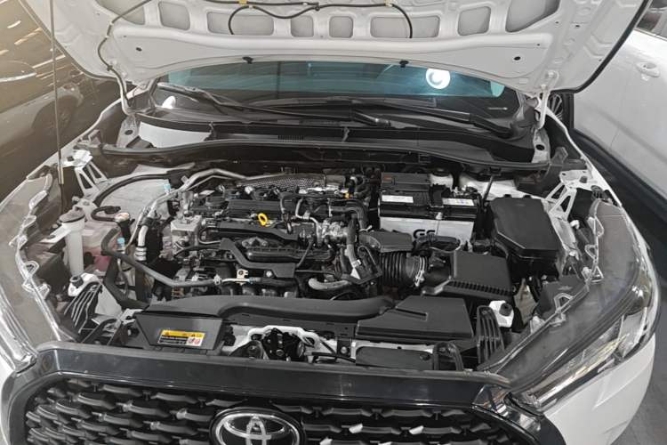 Used Toyota Corolla Cross 2023 2.0L Elite Edition Engine Bay