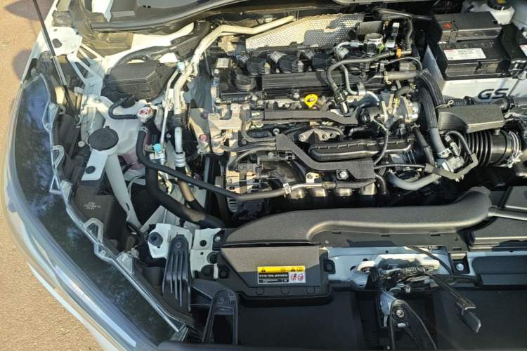 Used Toyota Corolla Cross 2023 2.0L Pioneer Edition Engine Bay Right