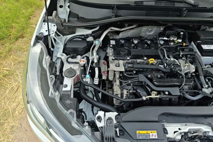 Used Toyota Corolla Cross 2023 2.0L Pioneer Edition Engine Bay Right