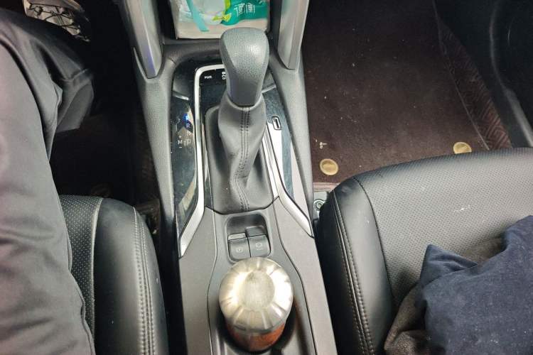 Used Toyota Corolla Cross 2023 2.0L Pioneer Edition Gear Lever