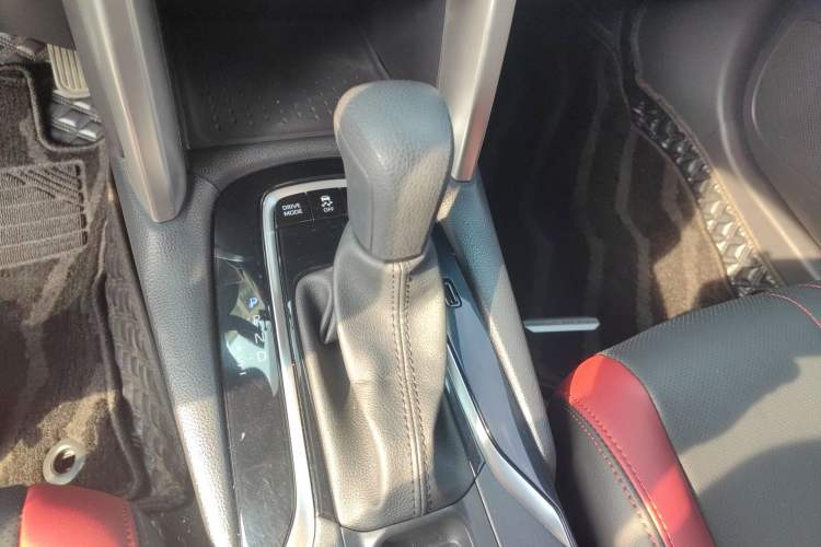 Used Toyota Corolla Cross 2023 Dual-Motor 2.0L Pioneer Edition Gear Lever