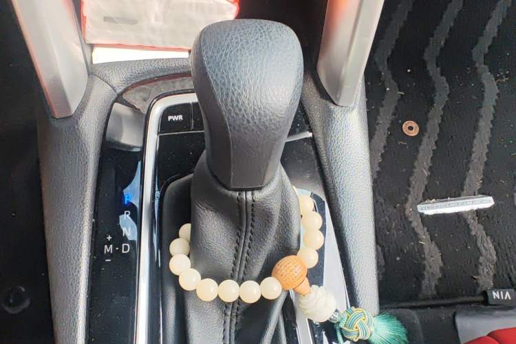 Used Toyota Corolla Cross 2023 2.0L Elite Edition Gear Lever