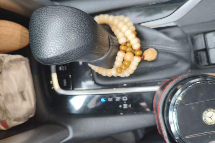 Used Toyota Corolla Cross 2023 2.0L Elite Edition Gear Lever