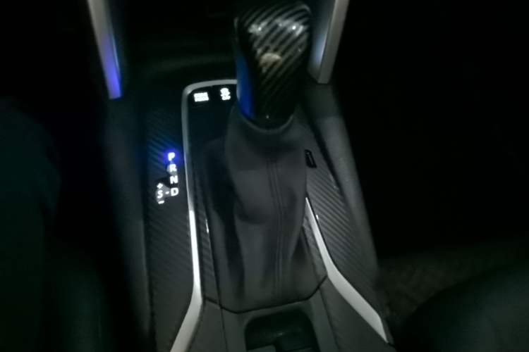 Used Toyota Corolla Cross 2023 Dual-Motor 2.0L Pioneer Edition Gear Lever