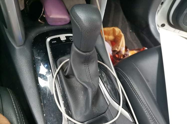 Used Toyota Corolla Cross 2023 2.0L Elite Edition Gear Lever