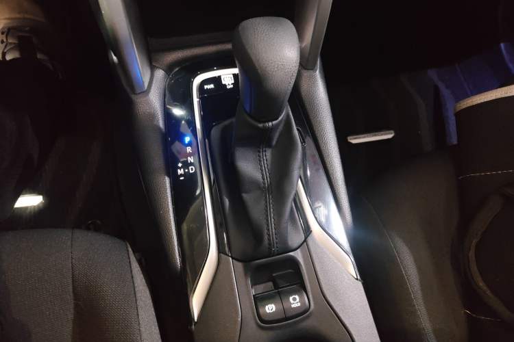 Used Toyota Corolla Cross 2023 2.0L Pioneer Edition Gear Lever