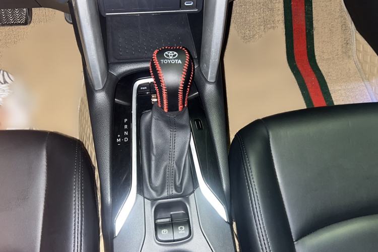 Used Toyota Corolla Cross 2023 2.0L Elite Edition Gear Lever