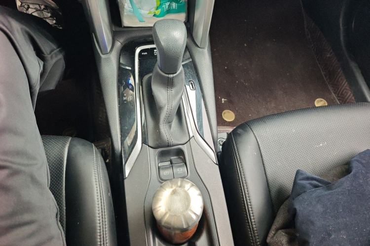 Used Toyota Corolla Cross 2023 2.0L Pioneer Edition Gear Lever