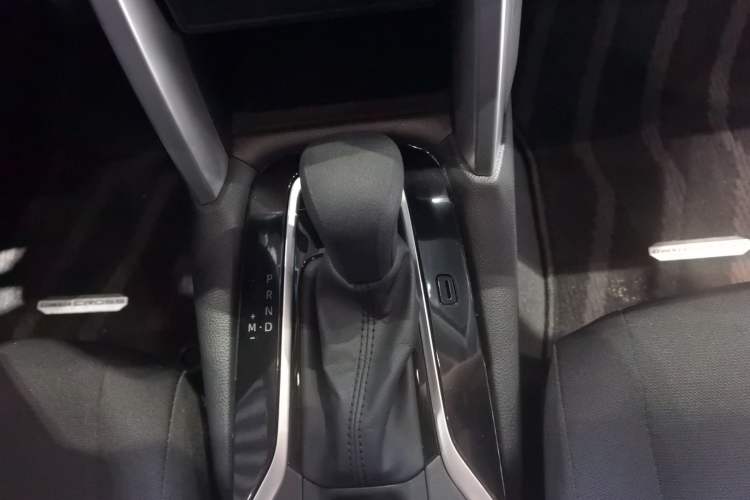 Used Toyota Corolla Cross 2023 2.0L Pioneer Edition Gear Lever