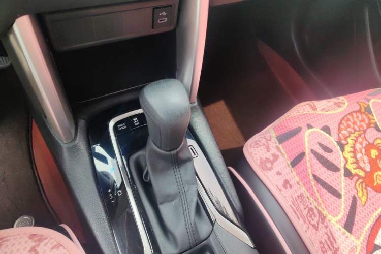 Used Toyota Corolla Cross 2023 Dual-Motor 2.0L Pioneer Edition Gear Lever