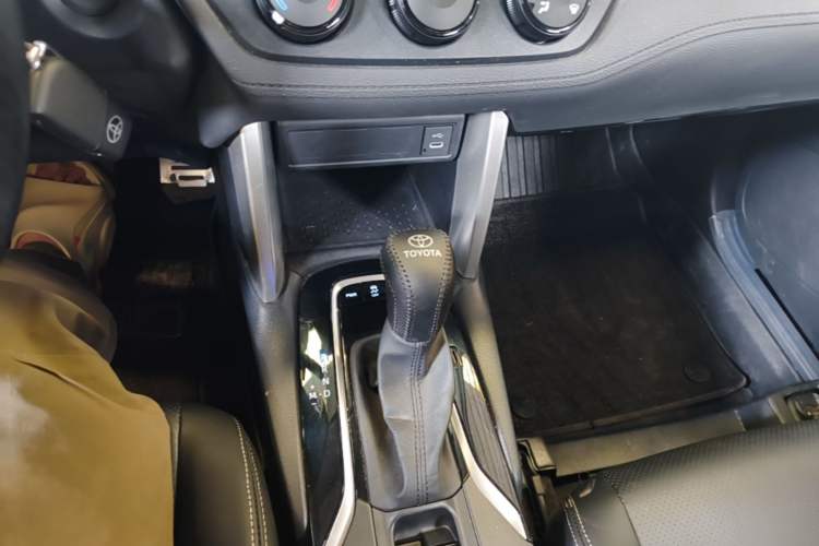 Used Toyota Corolla Cross 2023 2.0L Pioneer Edition Gear Lever