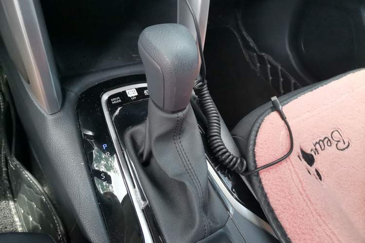 Used Toyota Corolla Cross 2023 Dual-Motor 2.0L Pioneer Edition Gear Lever