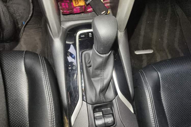 Used Toyota Corolla Cross 2023 2.0L Pioneer Edition Gear Lever