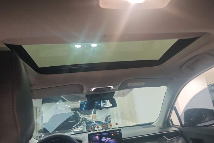 Used Toyota Corolla Cross 2023 2.0L Elite Edition Headliner