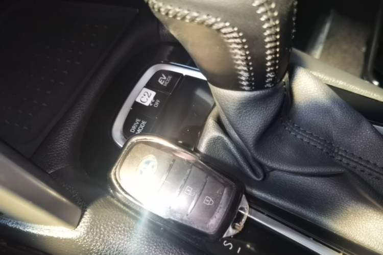 Used Toyota Corolla Cross 2023 Dual-Motor 2.0L Pioneer Edition Interior 1