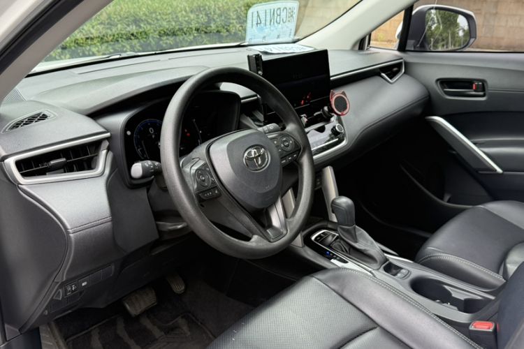Used Toyota Corolla Cross 2023 2.0L Elite Edition Interior 2