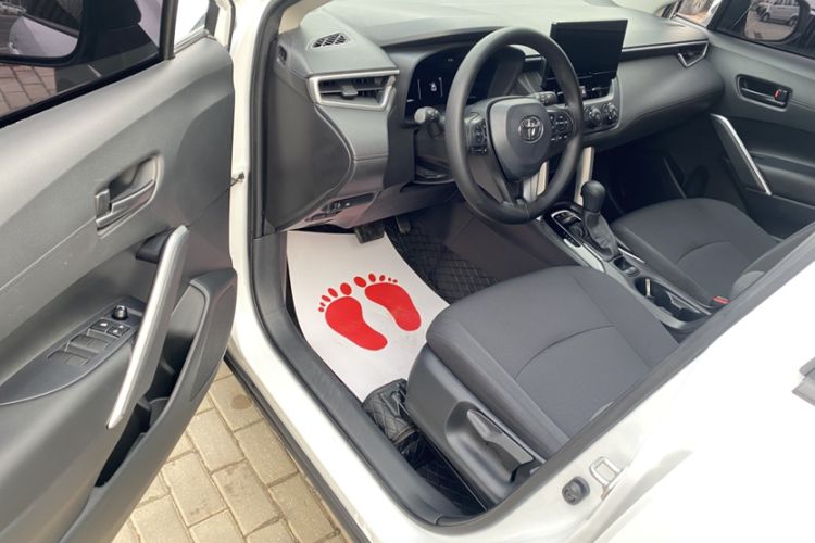 Used Toyota Corolla Cross 2023 2.0L Pioneer Edition Interior 3