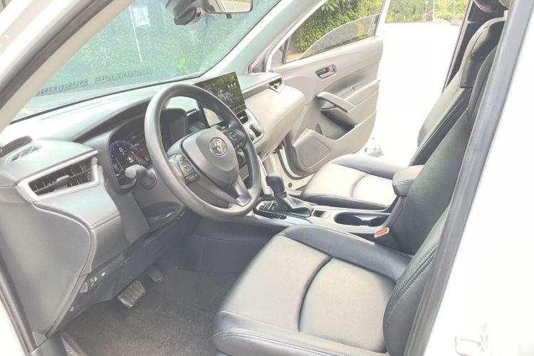 Used Toyota Corolla Cross 2023 2.0L Pioneer Edition Interior 3